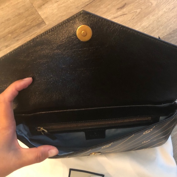 Authentic Gucci THIARA DOUBLE SIDED SHOULDER BAG - Picture 4 of 8